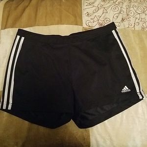 Athletic shorts